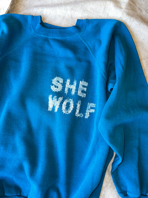 VINTAGE - SHE WOLF - WOMENS M