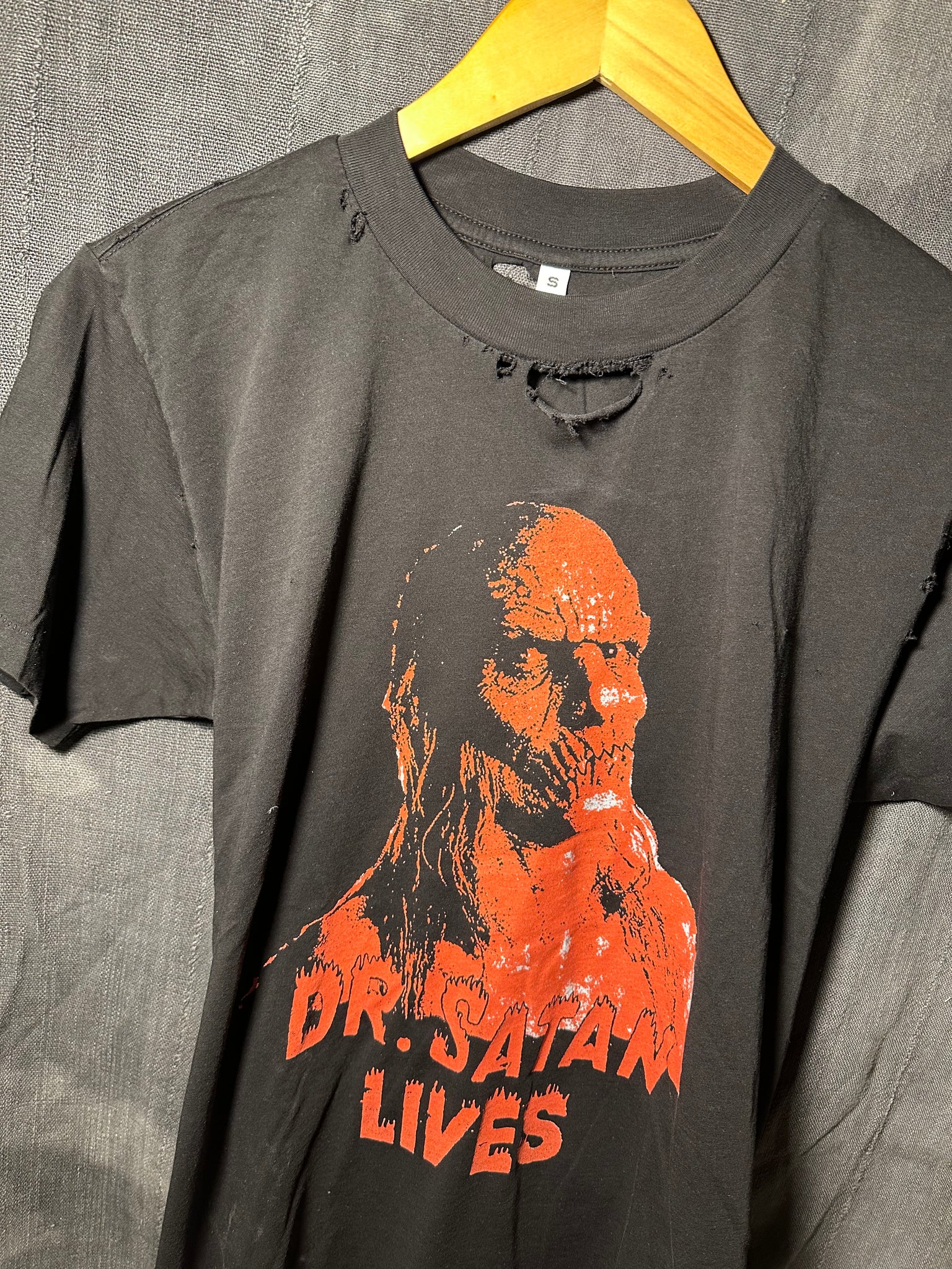 DISTRESSED - DR SATAN - MENS S