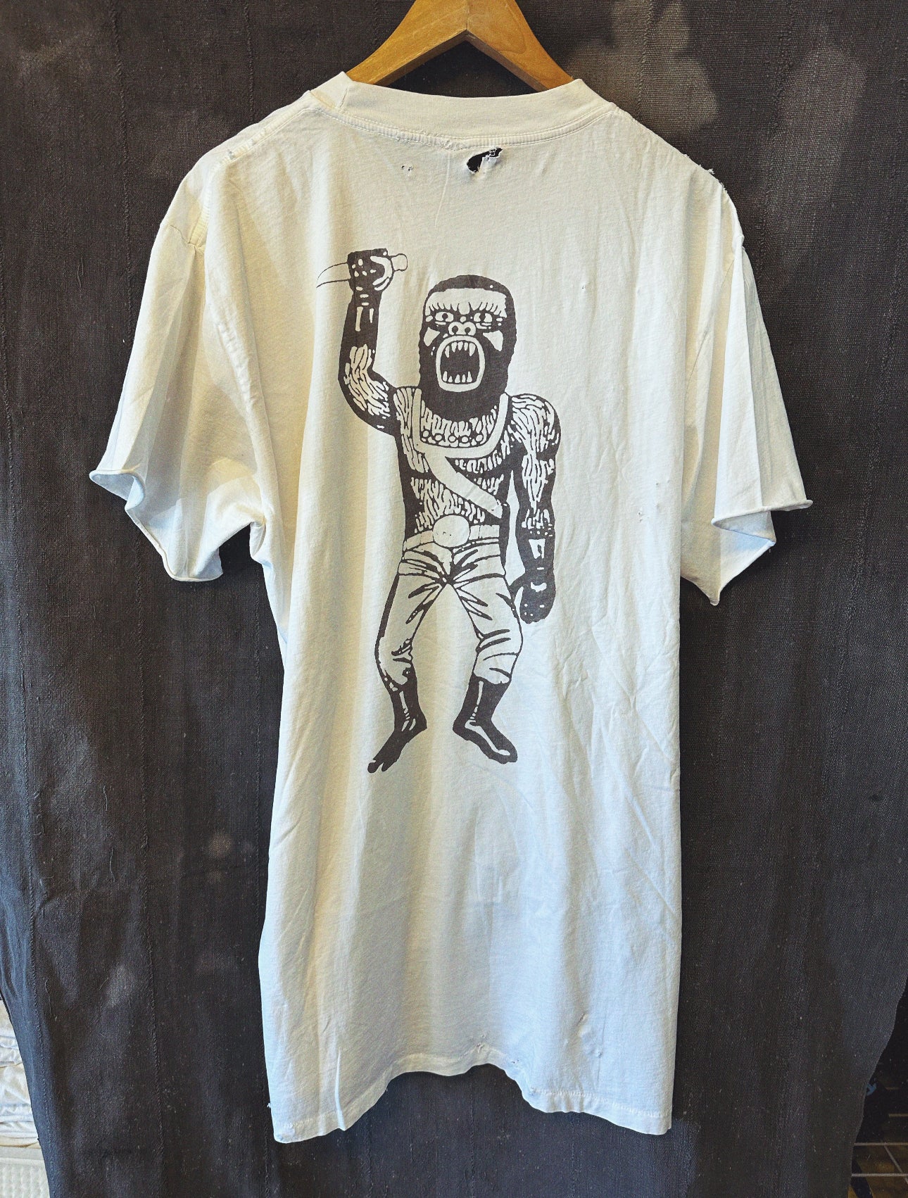 DISTRESSED - PLANET OF THE APES - MENS 2XL